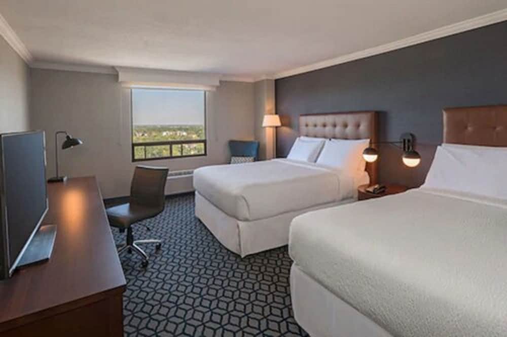 Wyndham Grand Fallsview Hotel 15/65