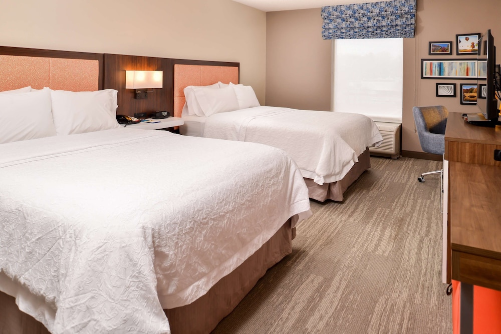 Hampton Inn Statesville 15/72