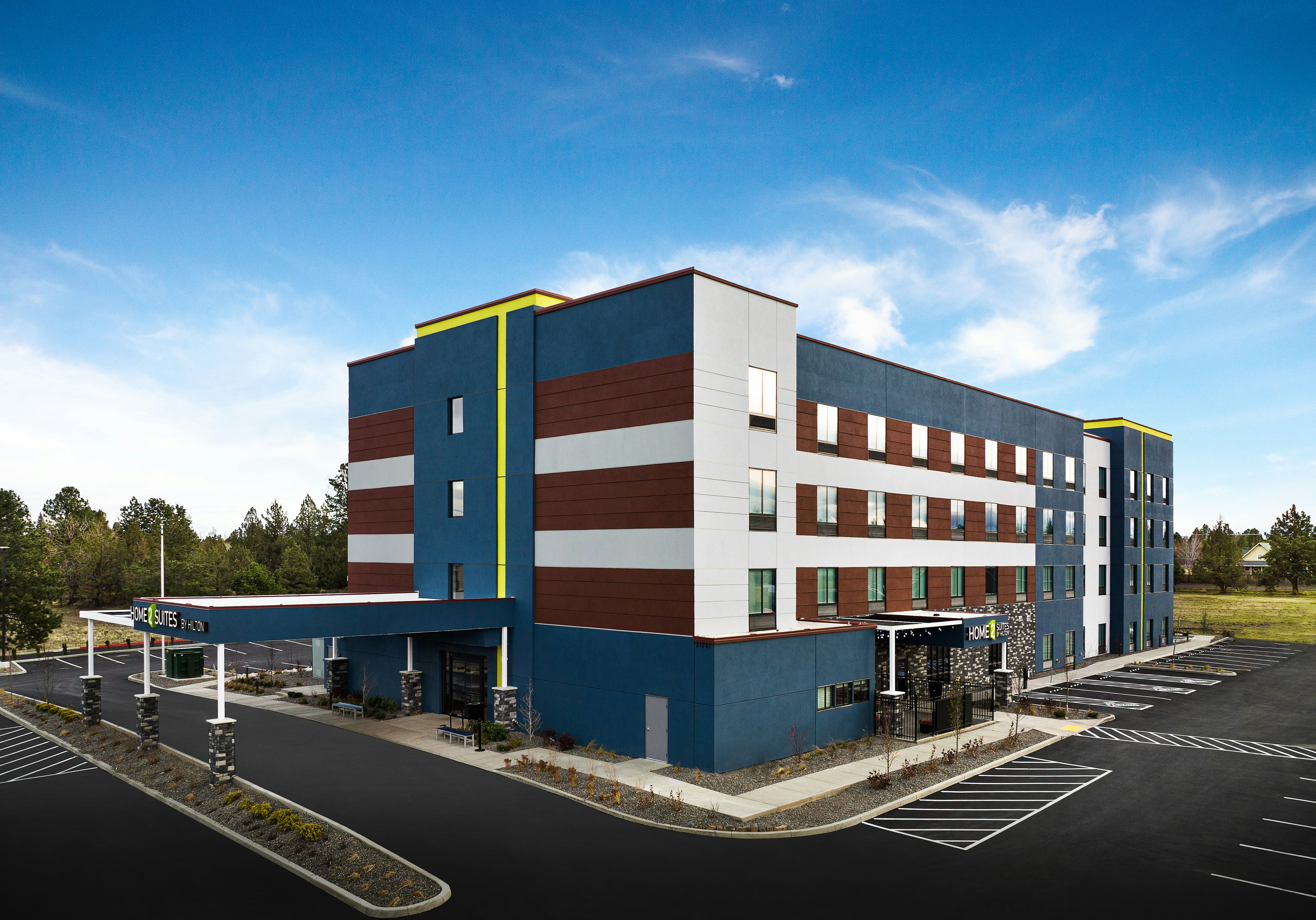Home2 Suites by Hilton Bend 16/17
