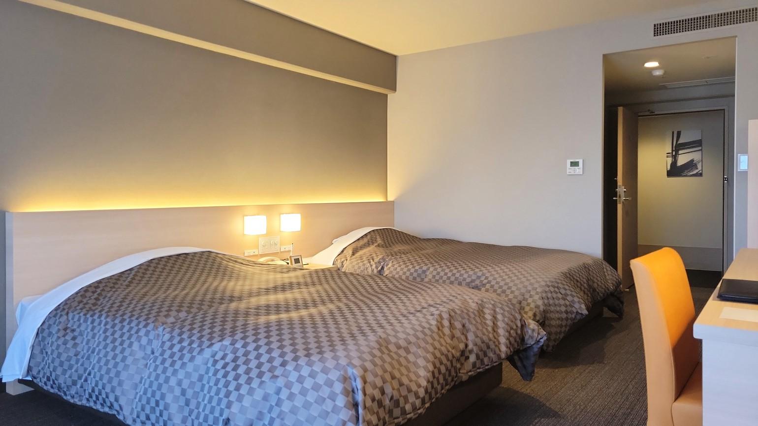 Room, Double or Twin Bed