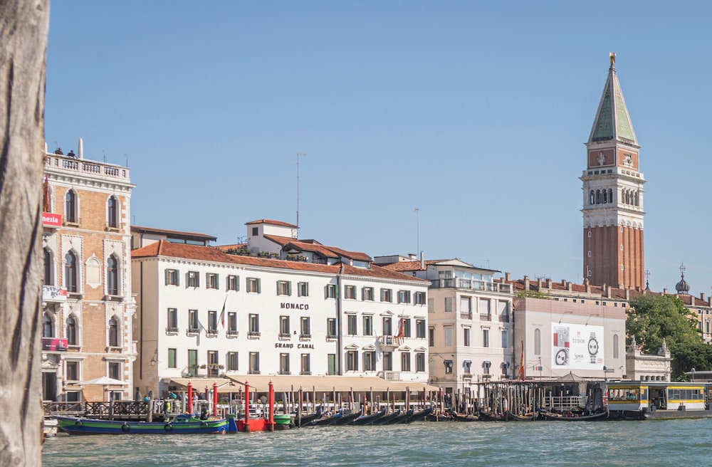 Hotel Monaco & Grand Canal 39/50