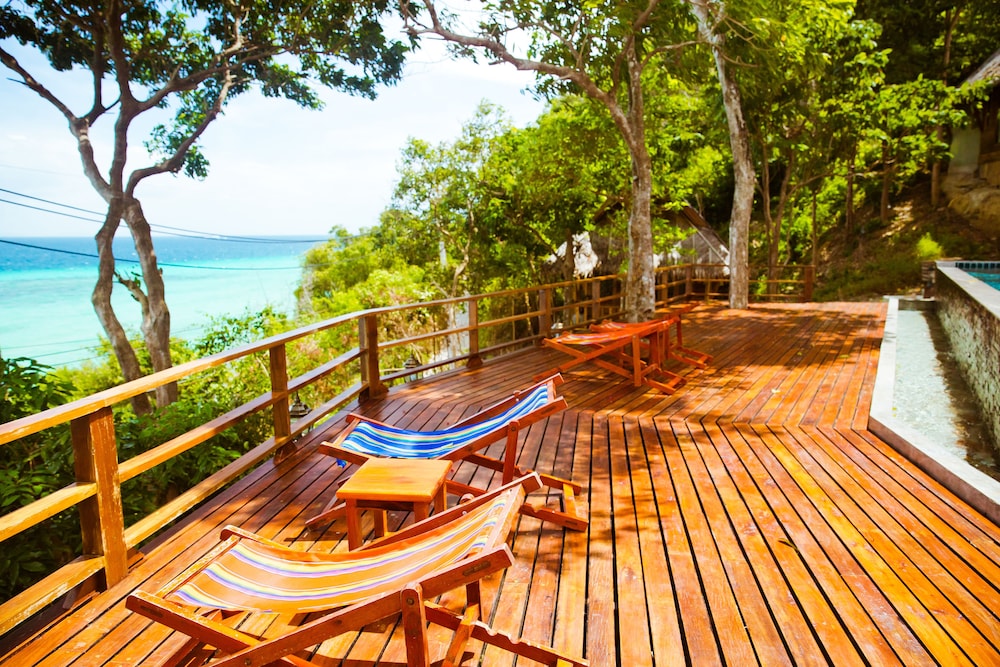Phi Phi Phu Chalet Beach Resort 18/42