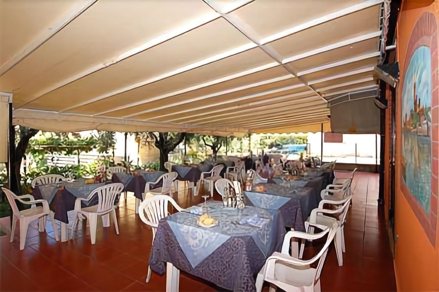 AZZURRA HOTEL 19/25