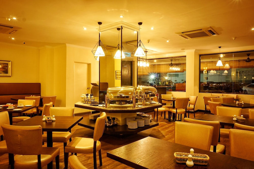 Merchant Hotel 52/66