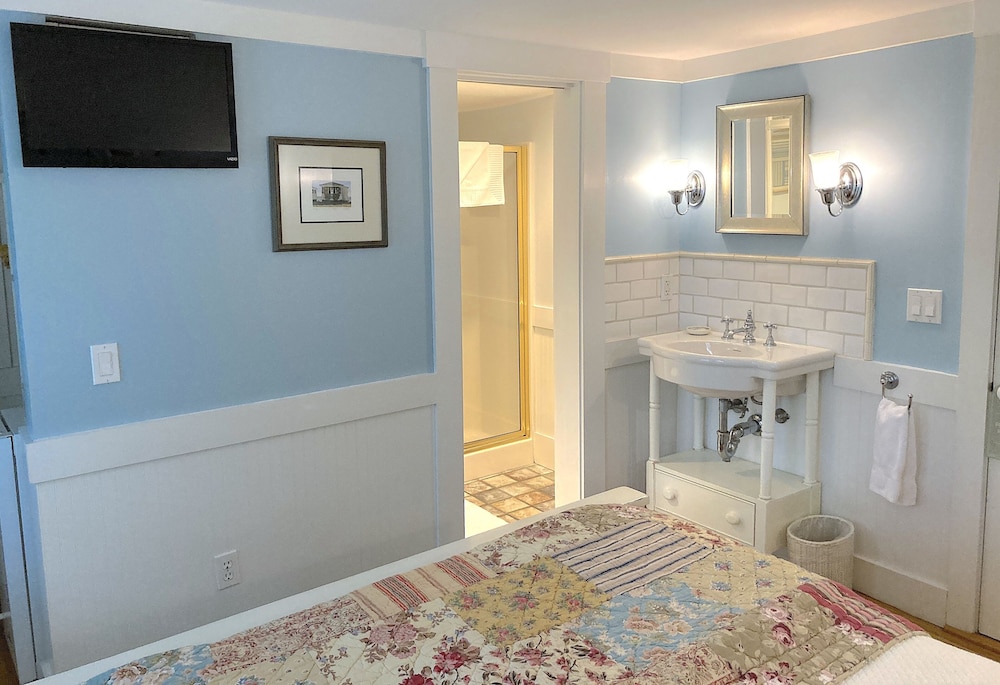 The Revere Guest House 11/67