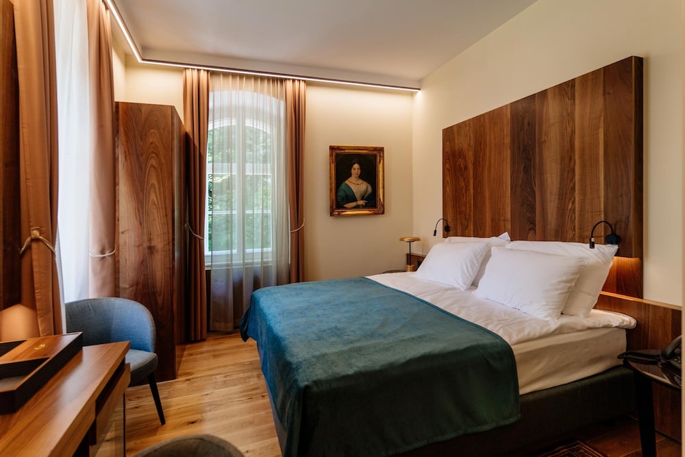 Boutique Hotel Dobrna 13/55