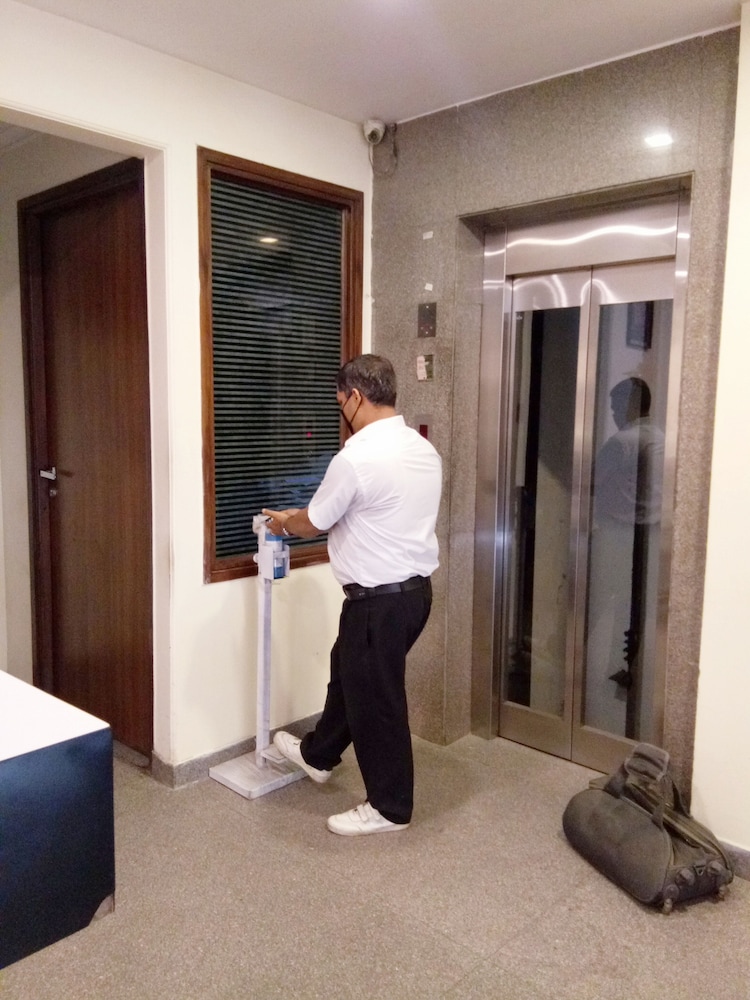 Hotel Chanakya Inn 27/38