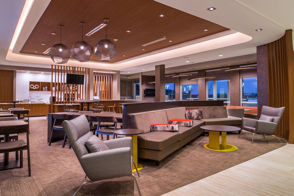 SpringHill Suites by Marriott Greensboro Airport 26/37