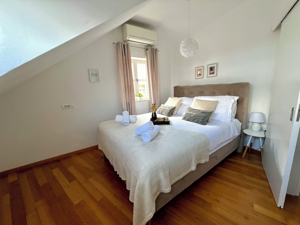 Villa Daky 8/50
