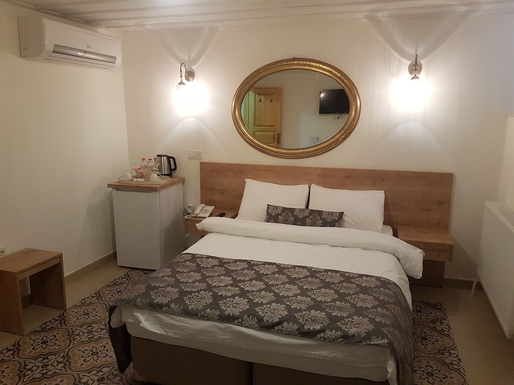 Belizia Hotel 12/61