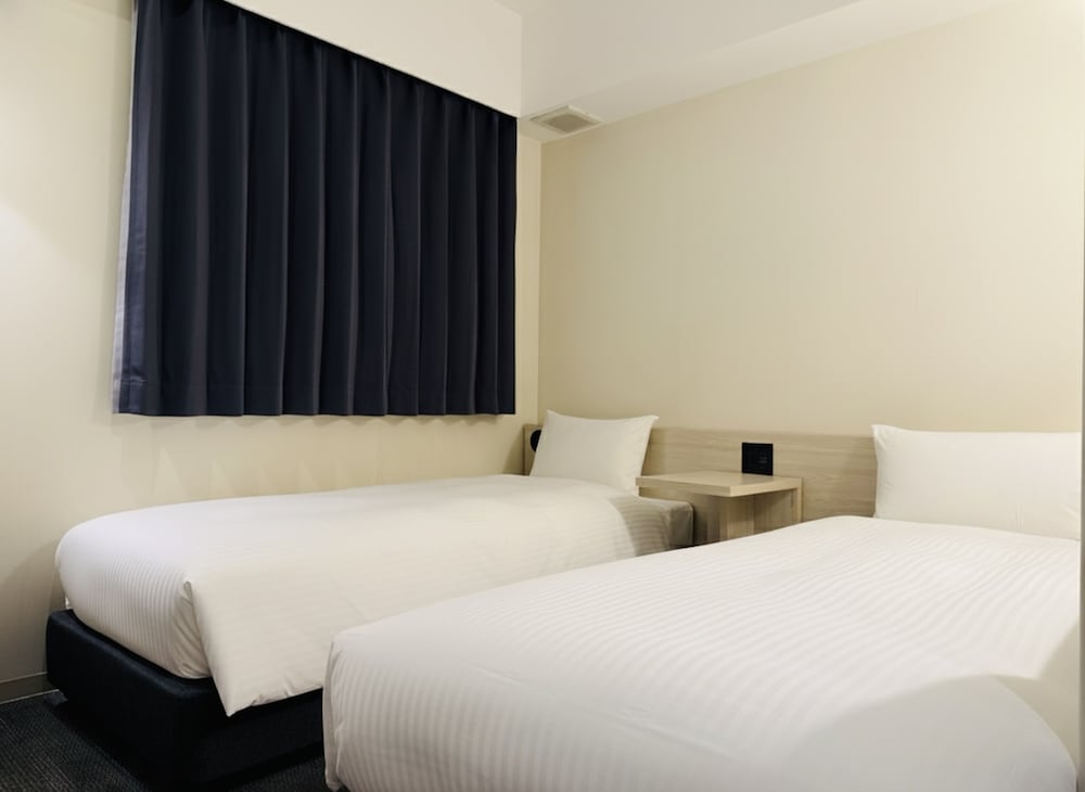 BASIC, TWIN BEDS