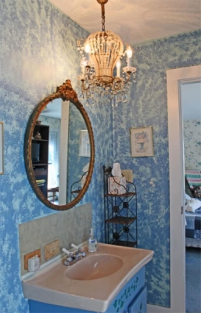 Belle Aire Mansion Guest House 37/38