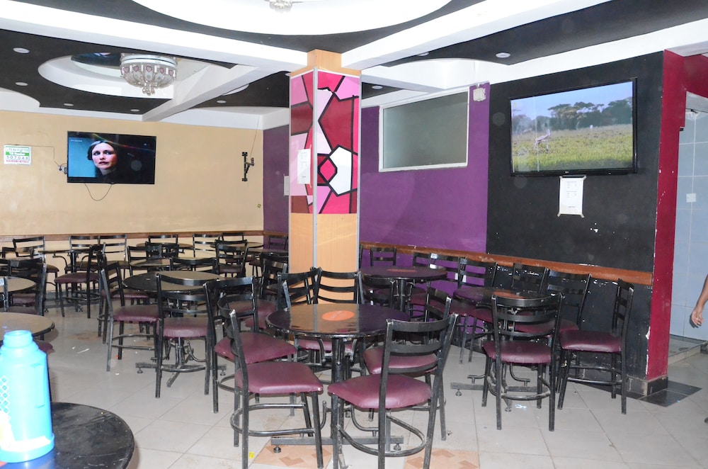 Nairobi Kitale Hotel 15/22