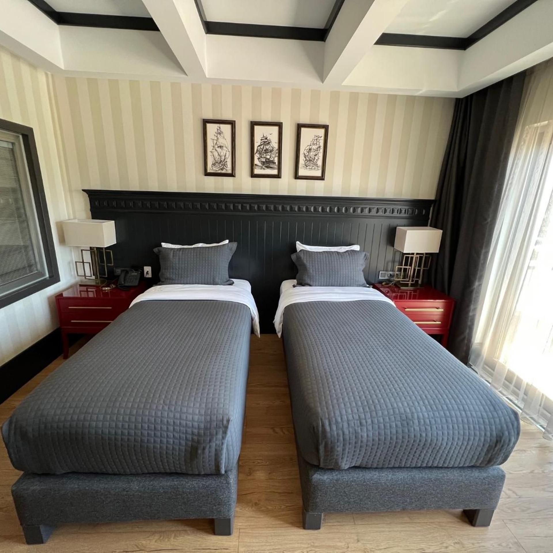 Superior, Twin Beds, Sea and Marina View