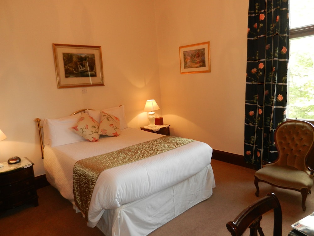 Morangie Hotel 12/36