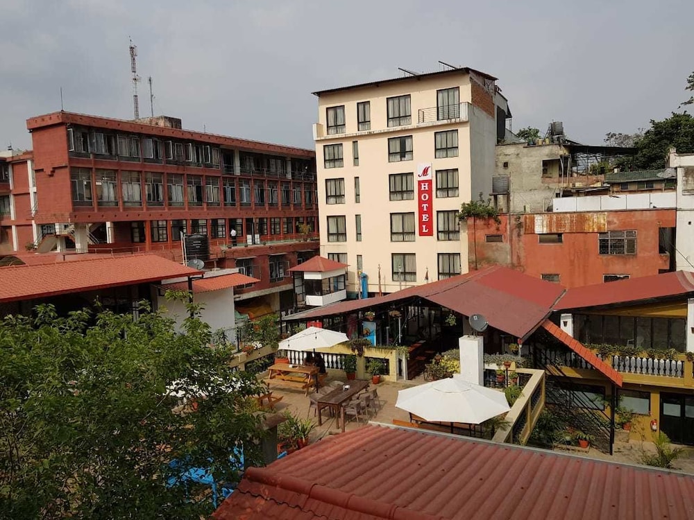Yakety Yak Hostel 4/65