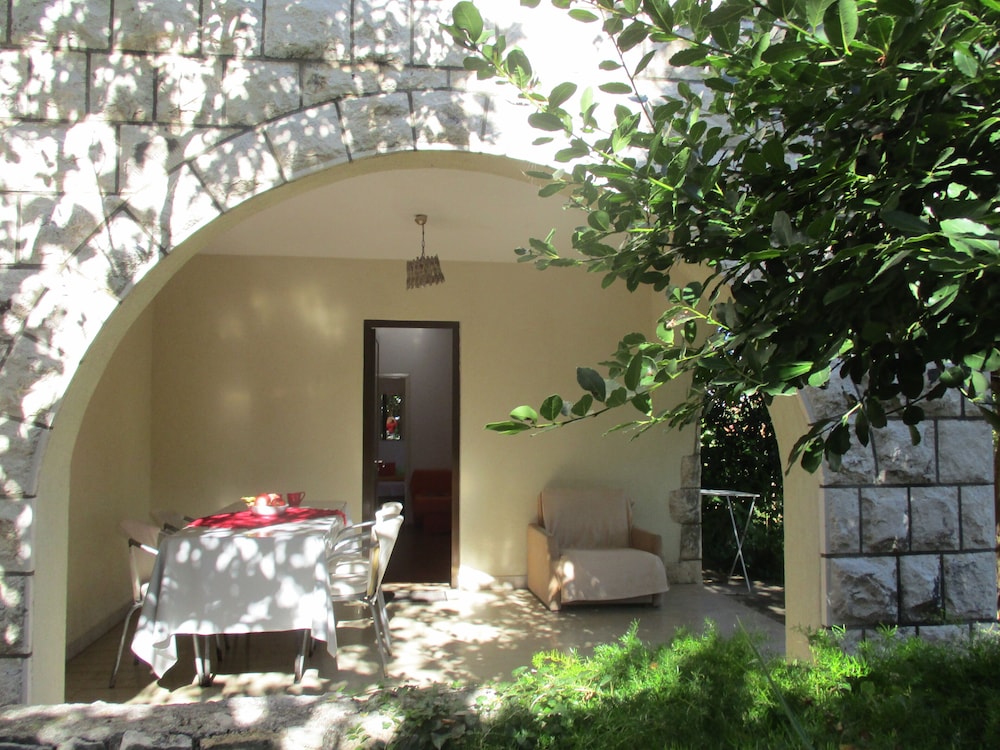 HOTEL APARTMENTS IVICA 5/50