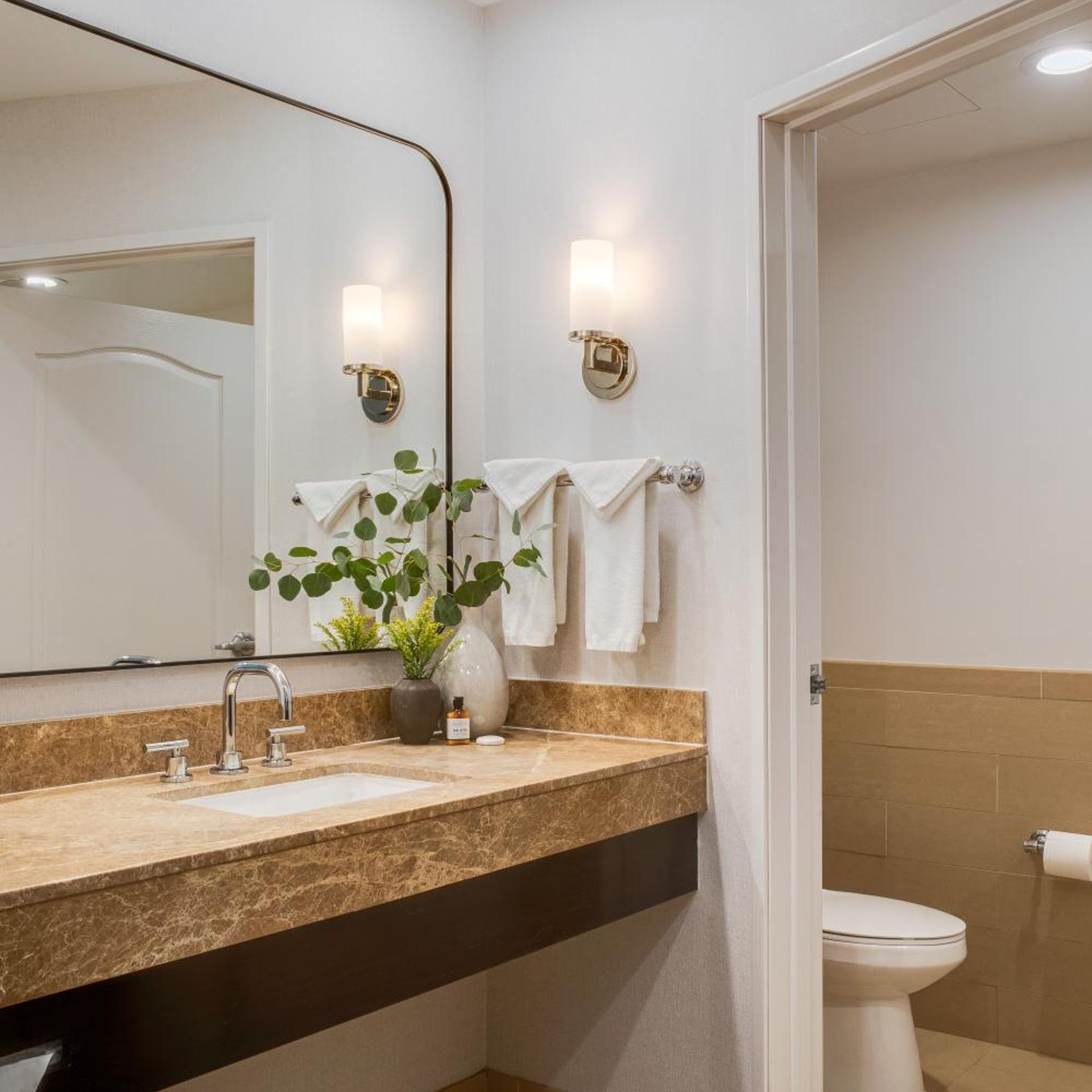 Suite, King Bed, Ayres Hotel Spa Moreno Valley 4/8