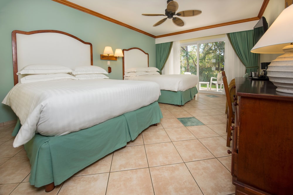 Occidental Tamarindo 13/50