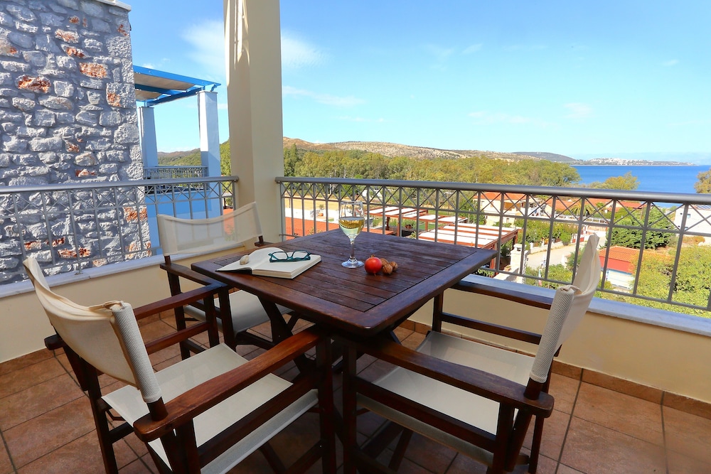 Vathi Hotel 29/50