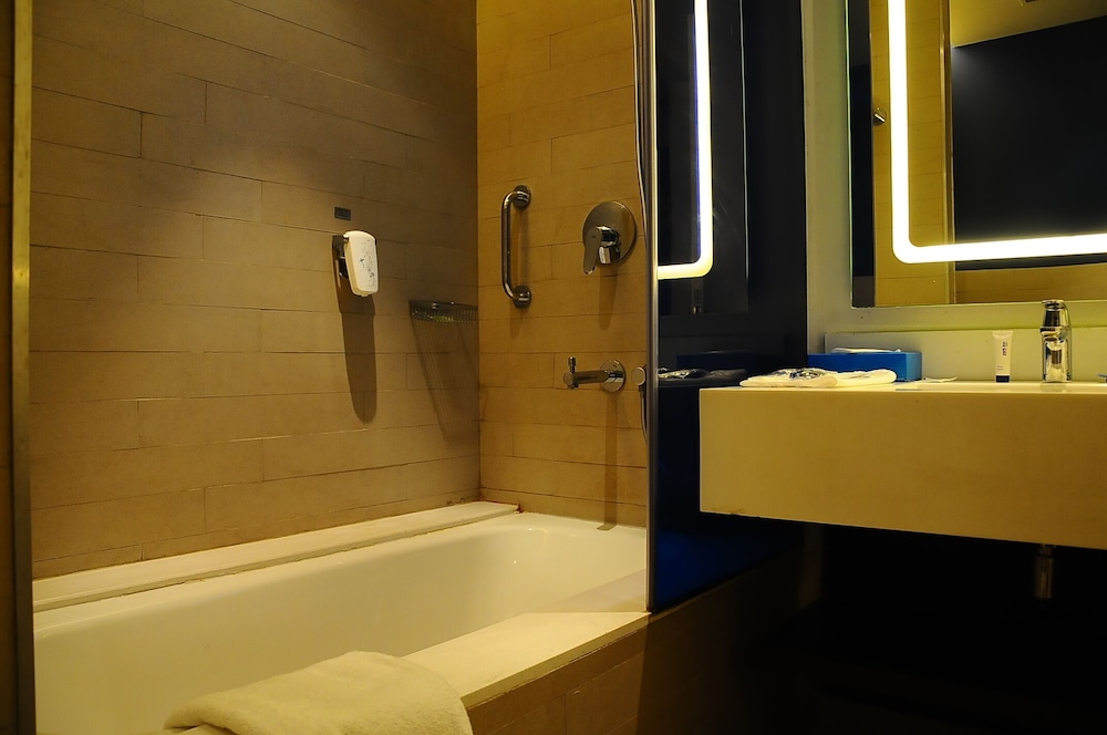 Park Inn By Radisson Gurgaon Bilaspur 42/44