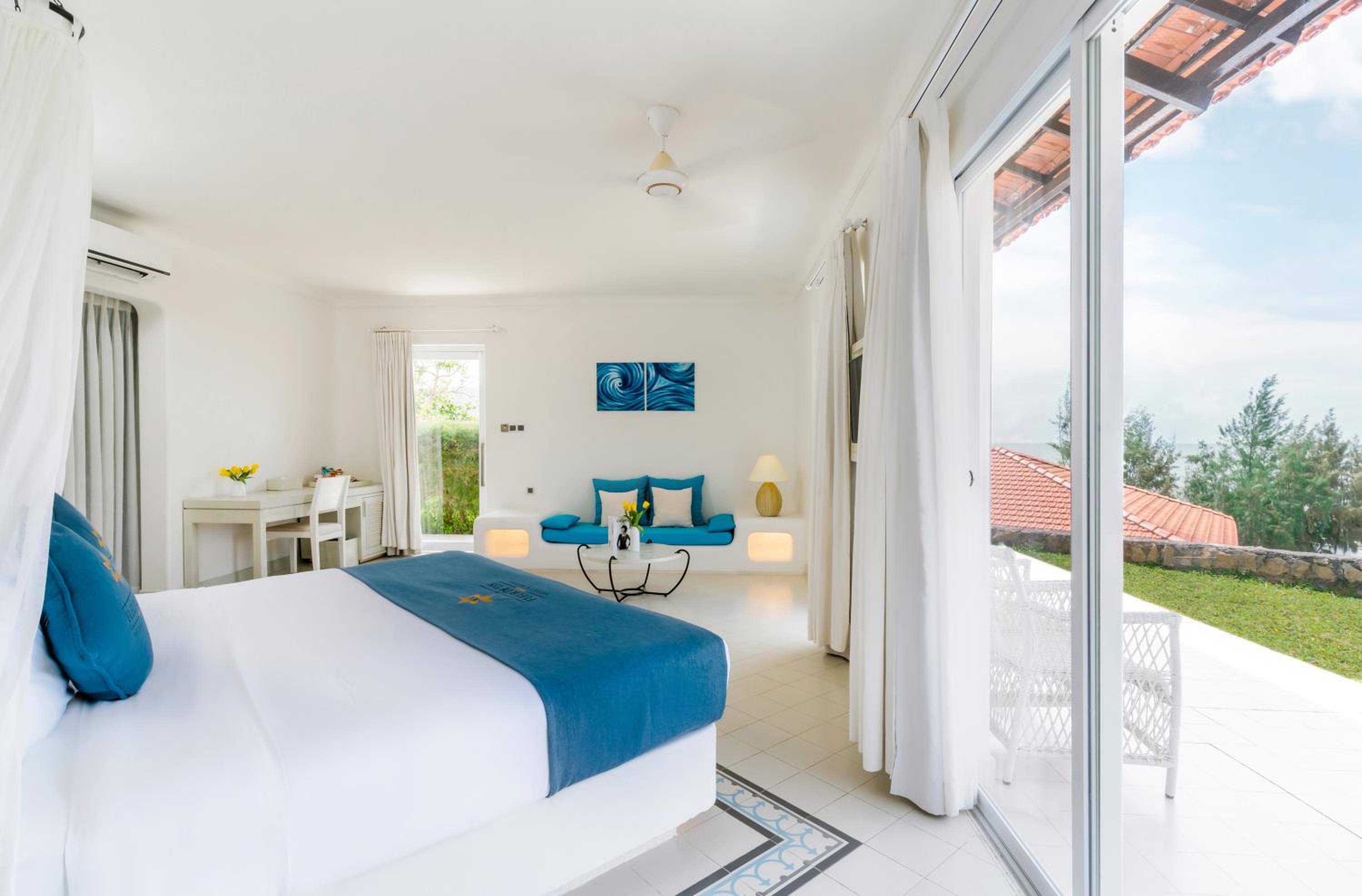 Pavilion, Bungalow, Queen Bed