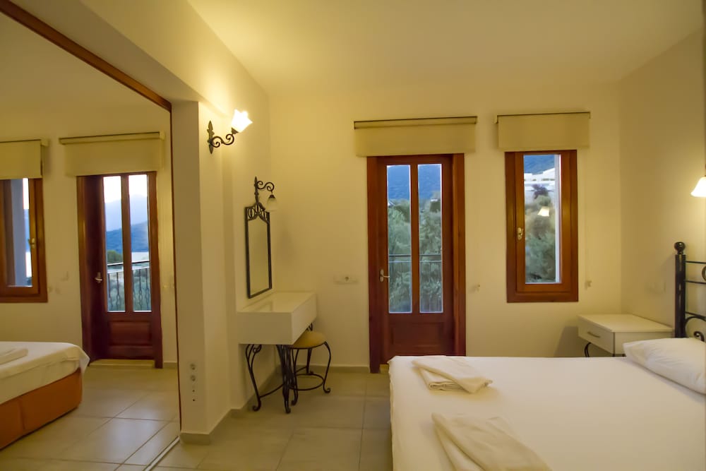 KULUBE HOTEL 13/50