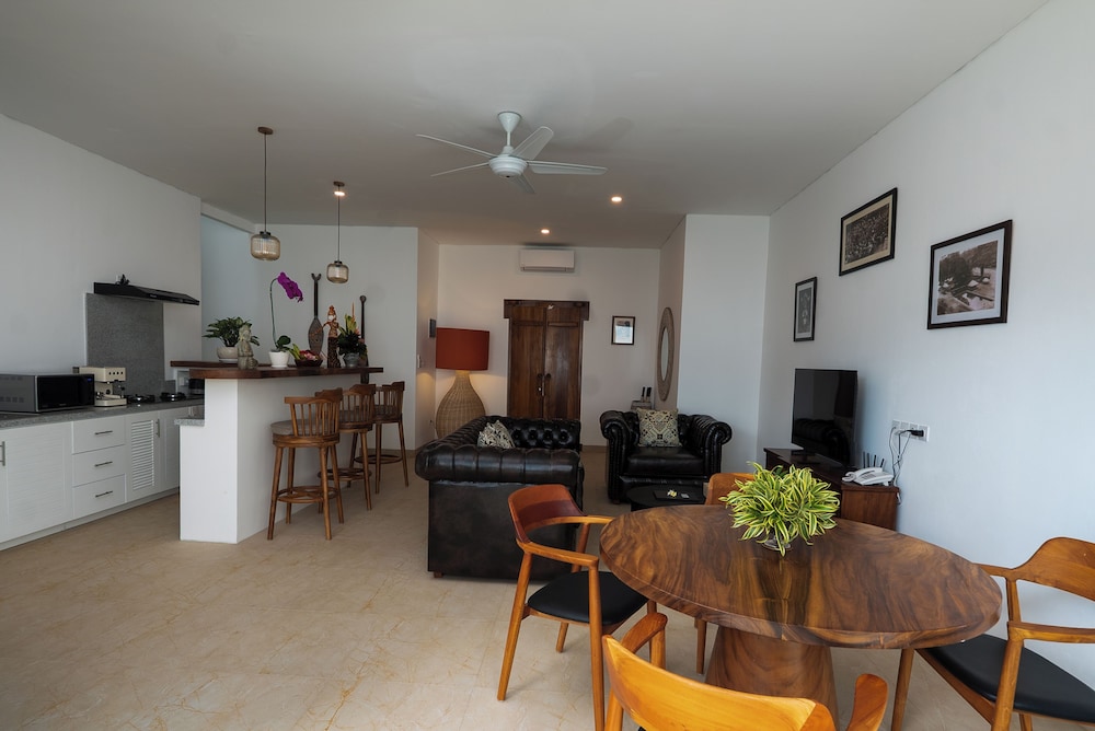 Hevea Villas 34/54