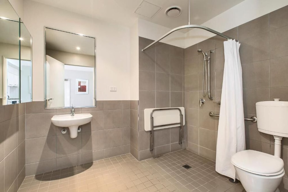 Gladstone Downtown Central Apartment Hotel 21/48