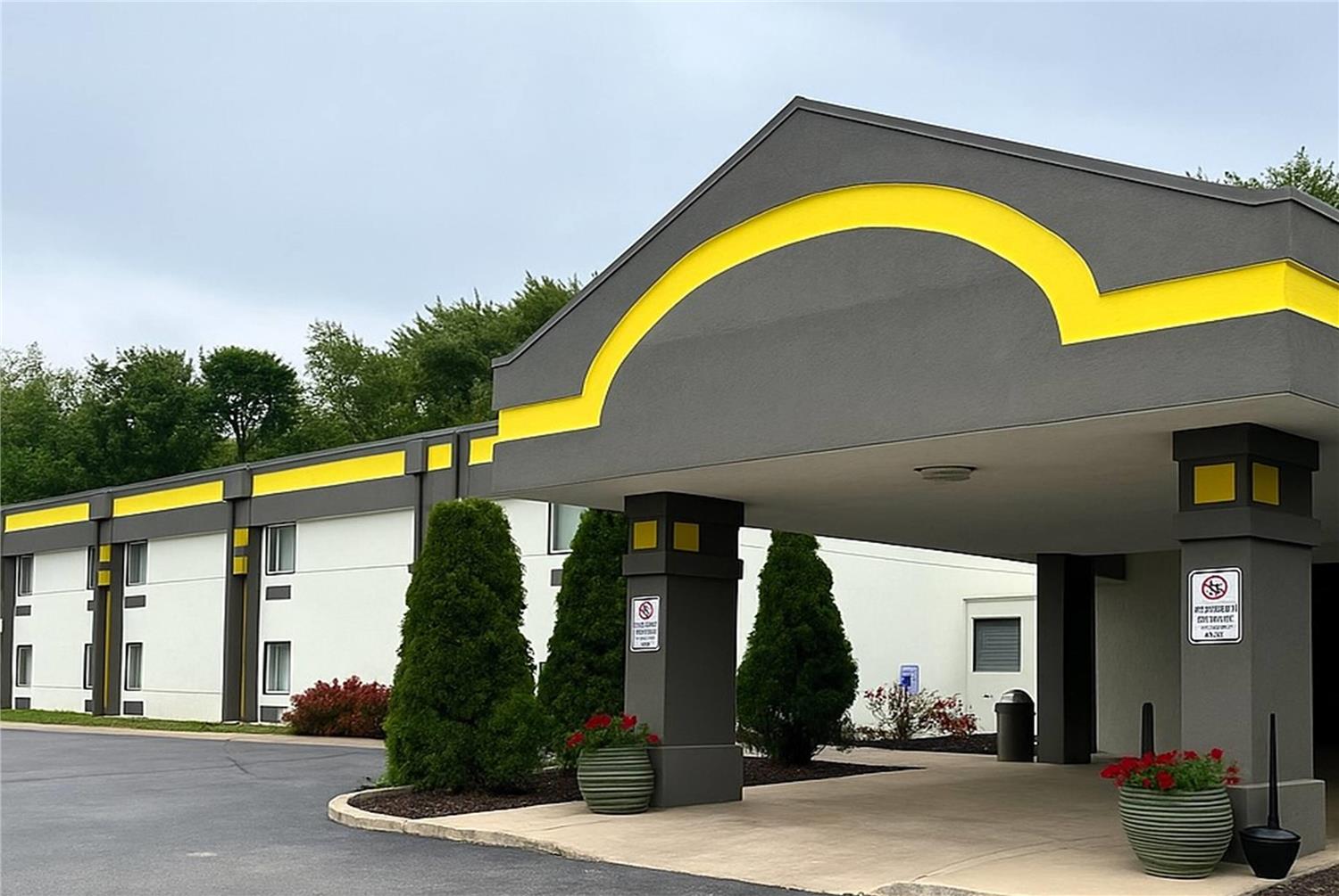 Super 8 by Wyndham Logansport 20/23