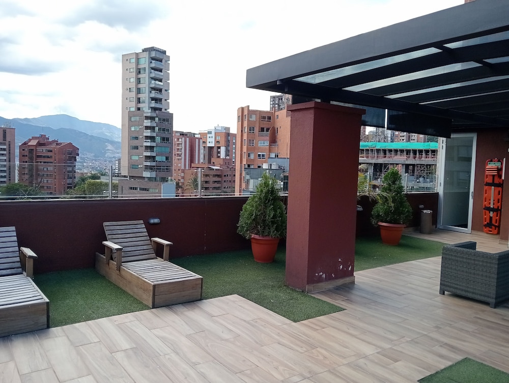 Hotel Lomas 10 61/68