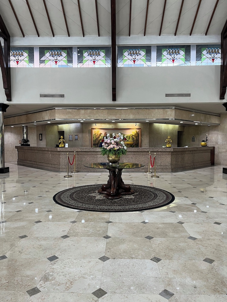 HORISON BANDUNG HOTEL