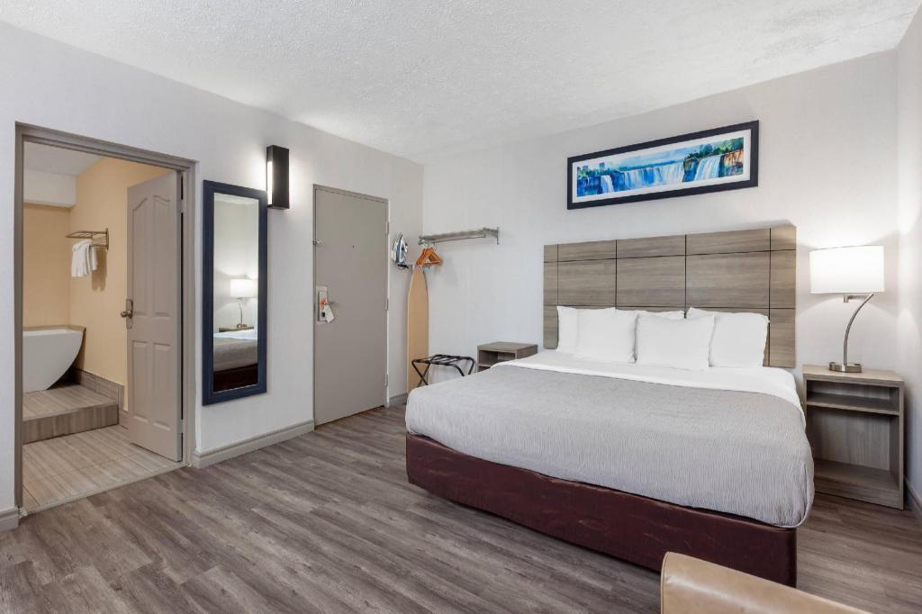 Upgrade, King Bed