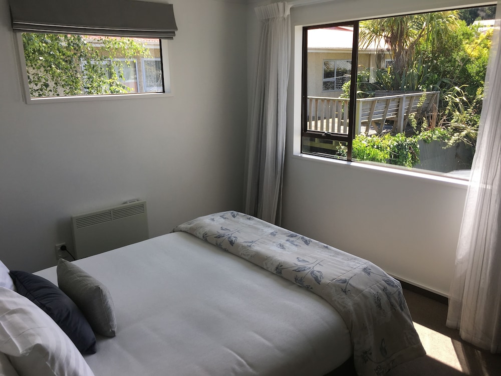 1 BEDROOM, APARTMENT, LARGE