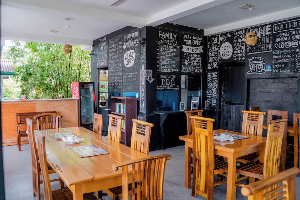 Asanka Surf House 17/40