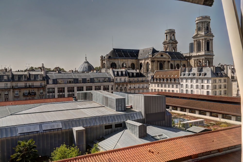 Hotel le Clement 43/50