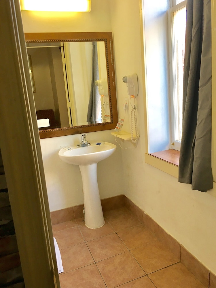 Midtown Inn 20/54