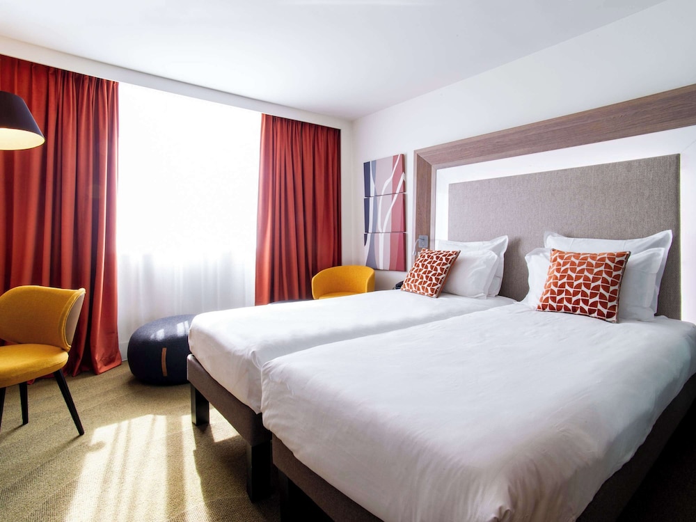 CLASSIC, TWIN BEDS