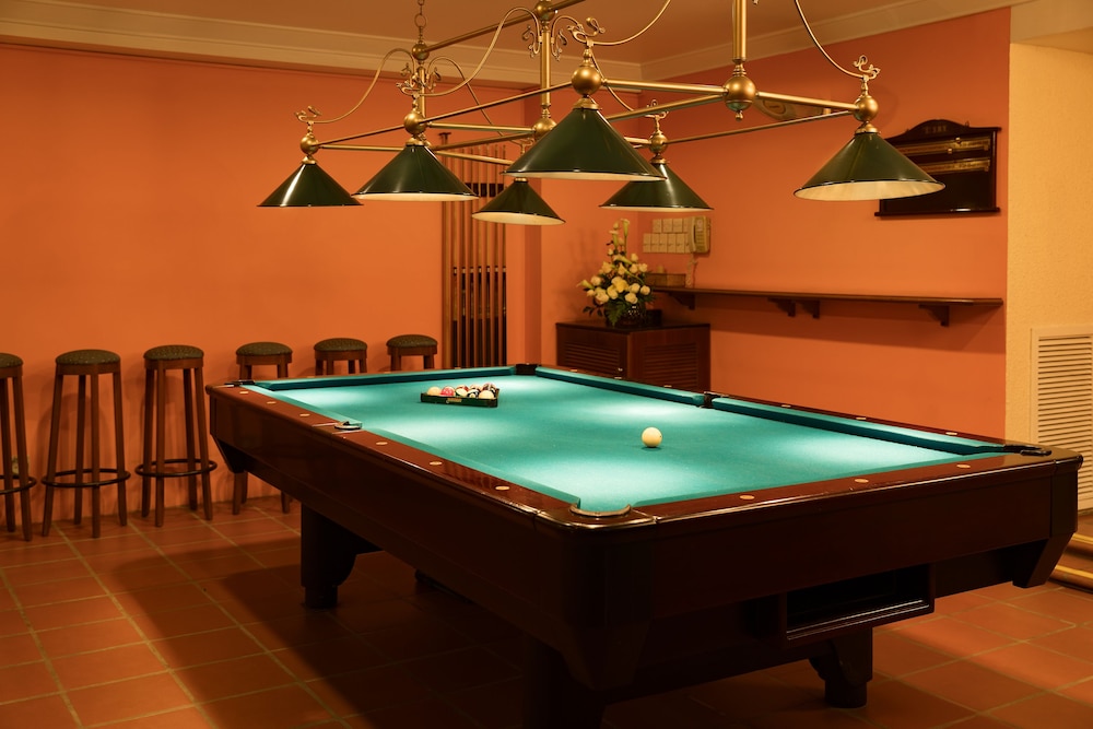 swimming pool spa