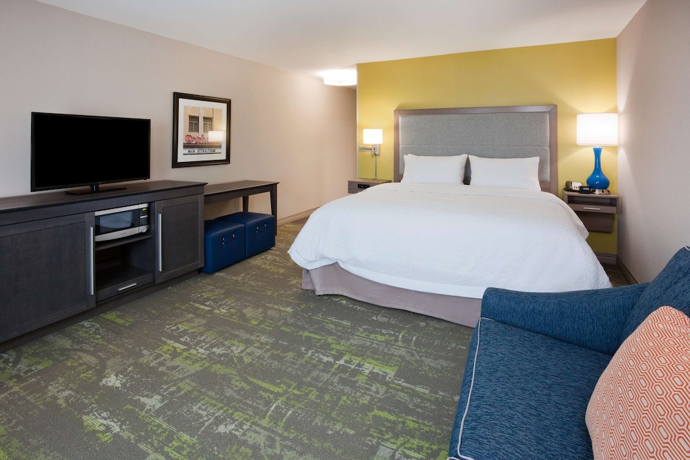 Hampton Inn and Suites Sioux City South 18/44