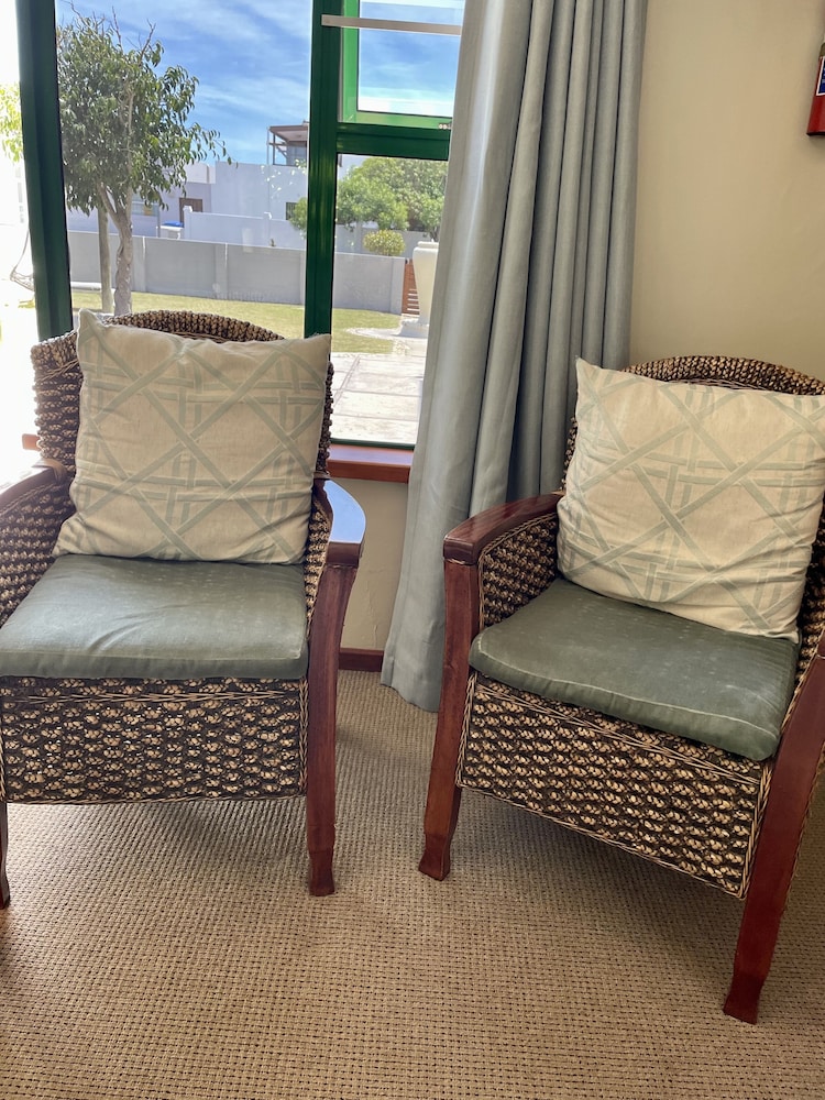 Sandra's Guest House 33/55