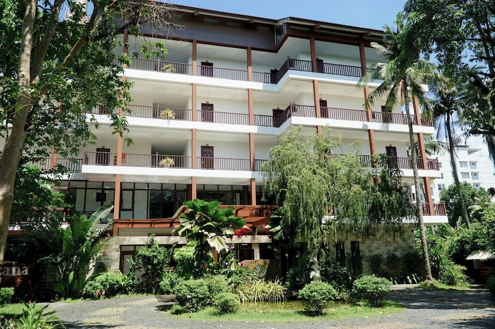 Tropicana Resort 2/74