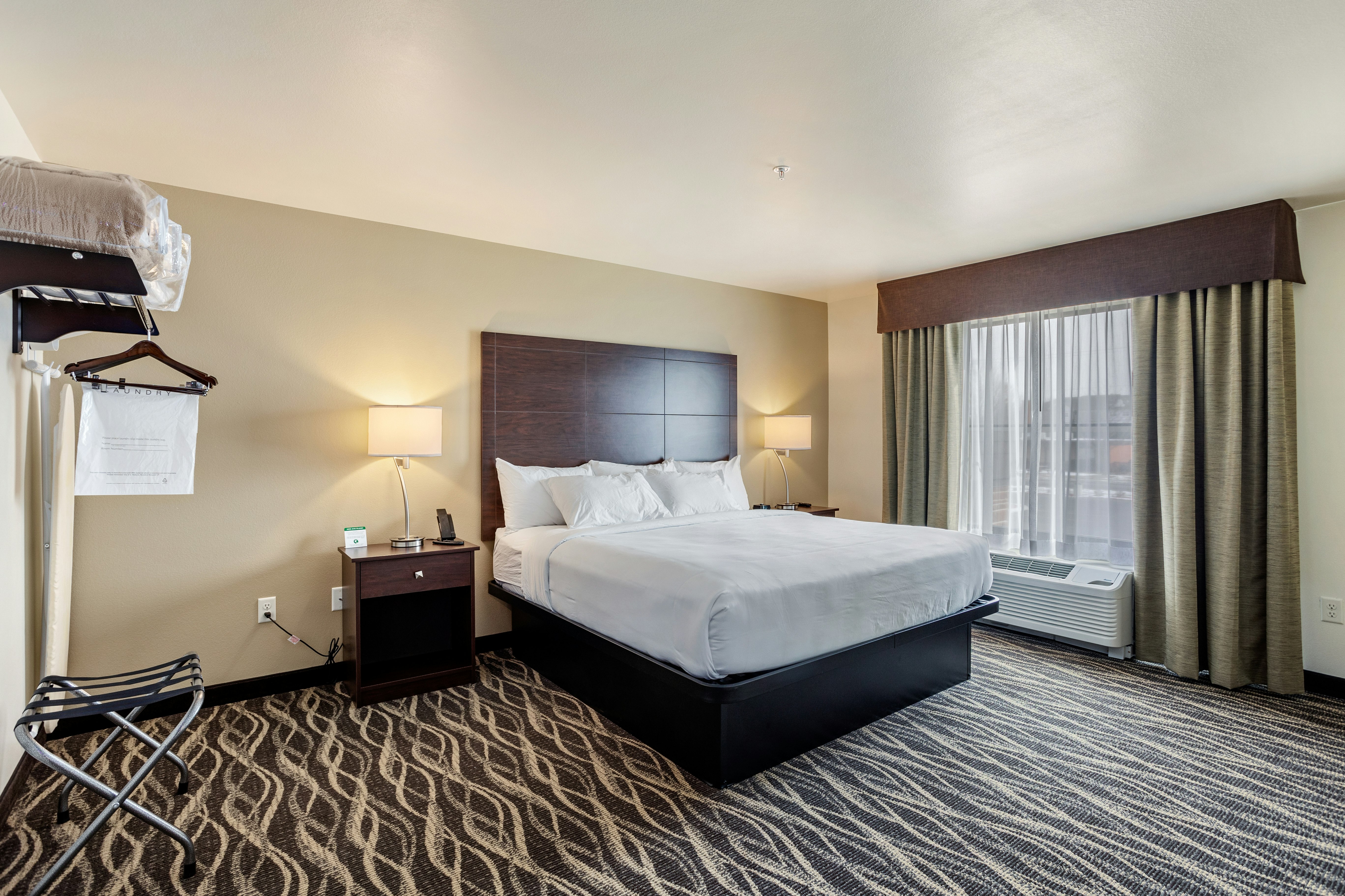 Cobblestone Hotel & Suites-Little Chute 9/48