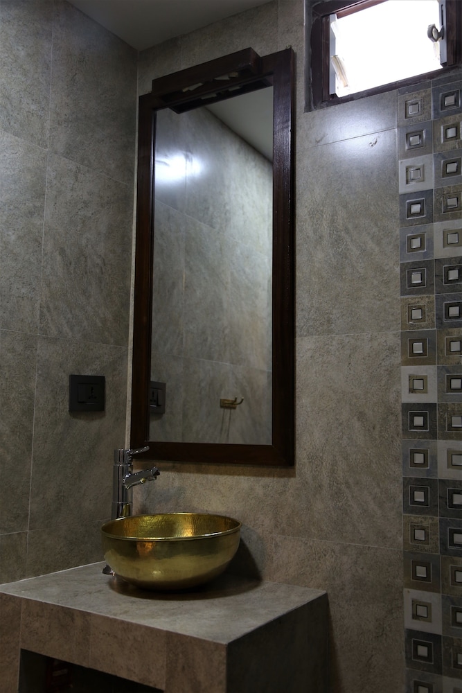 Sabila Boutique Hotel Pvt. Ltd. 43/46