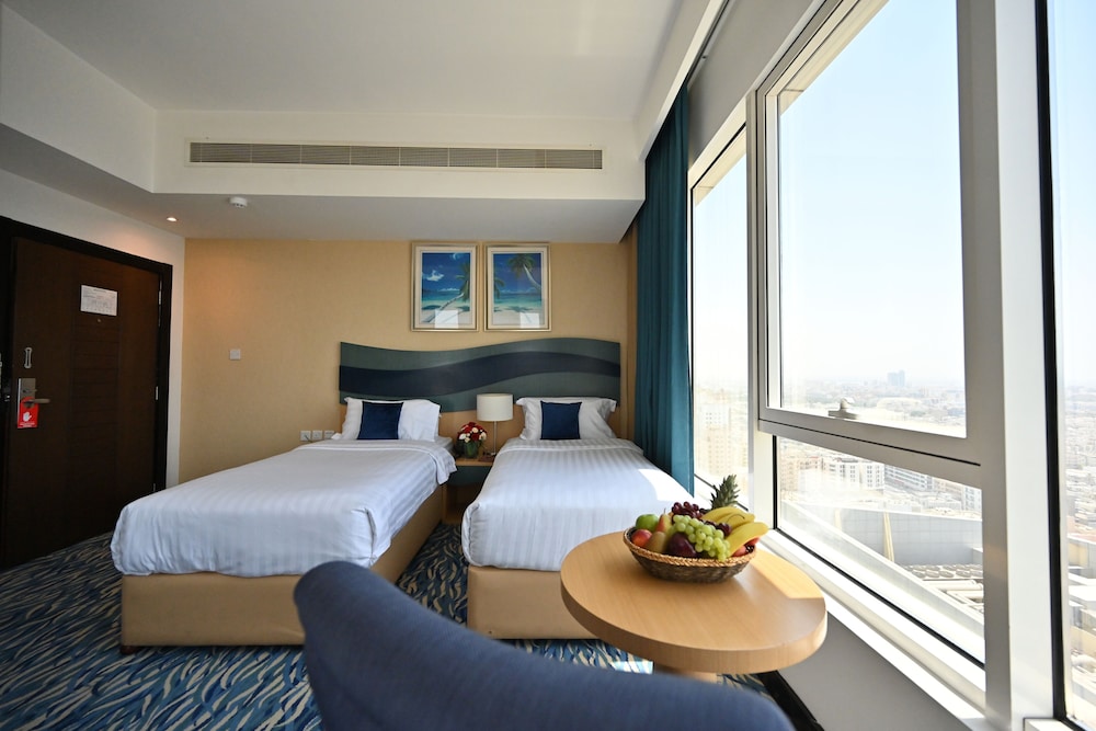 Harbour Suite Hotel 10/33