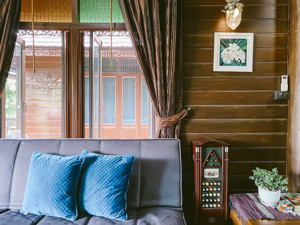 Rommai Villa 27/50