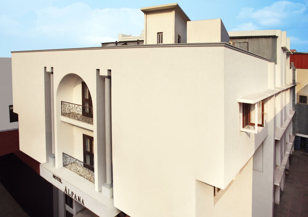 Alpana Hotel photo2