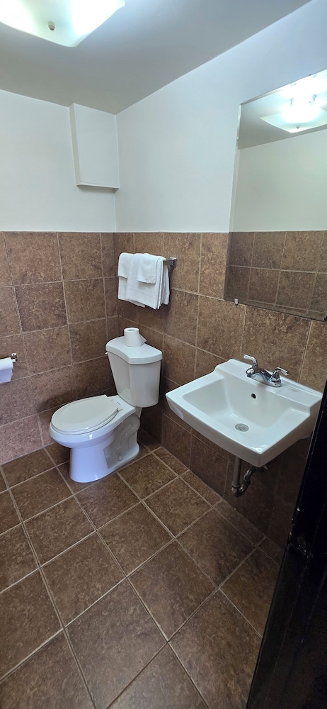 Royal Budget Inn 13/17