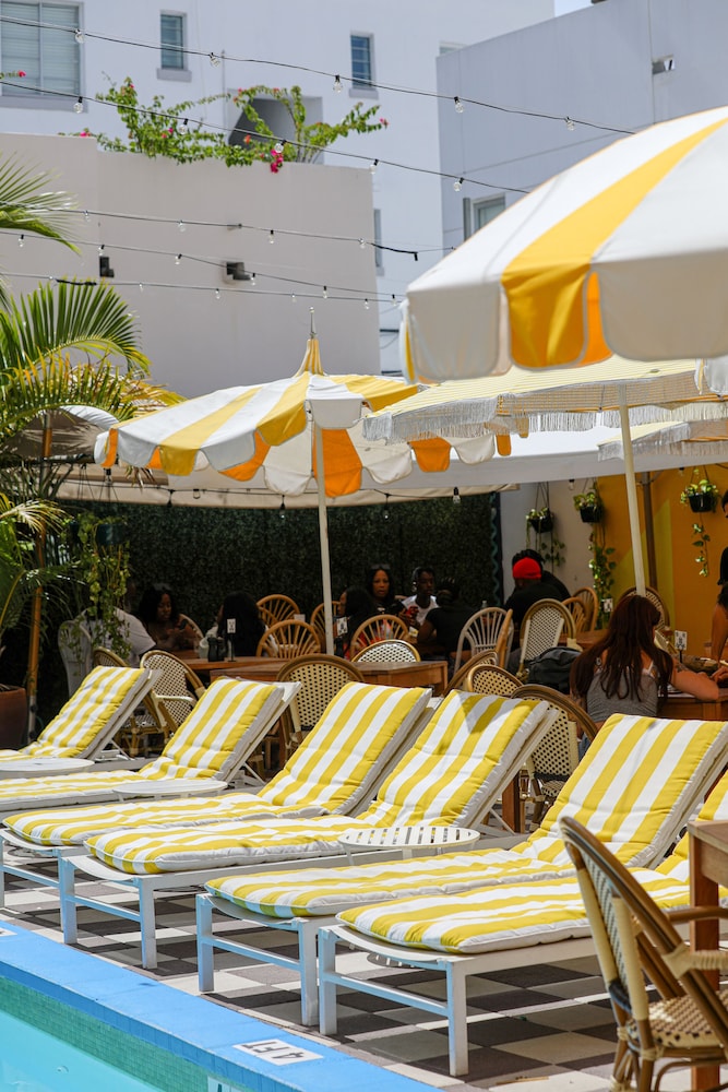 Clinton Hotel South Beach 7/64