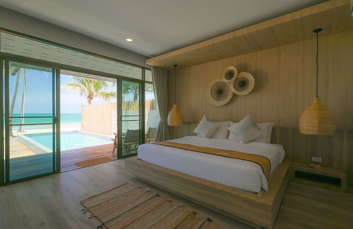 Pool, Villa, King and Twin Beds, Beach Front